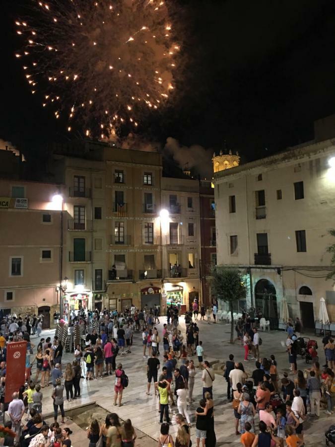 Apartamento En Plaza Forum Centro Historico Tarragona Esterno foto